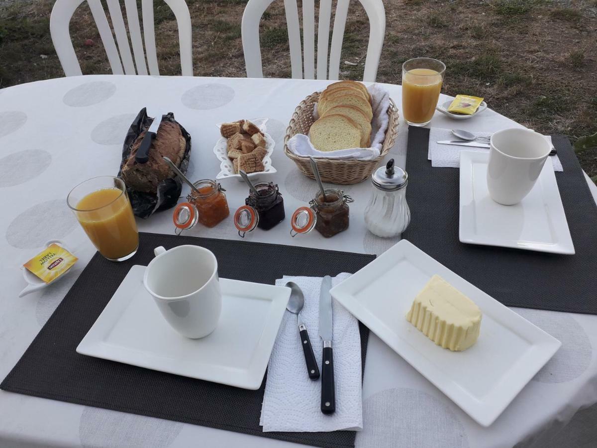 La Gauviniere Bed & Breakfast Liez ภายนอก รูปภาพ